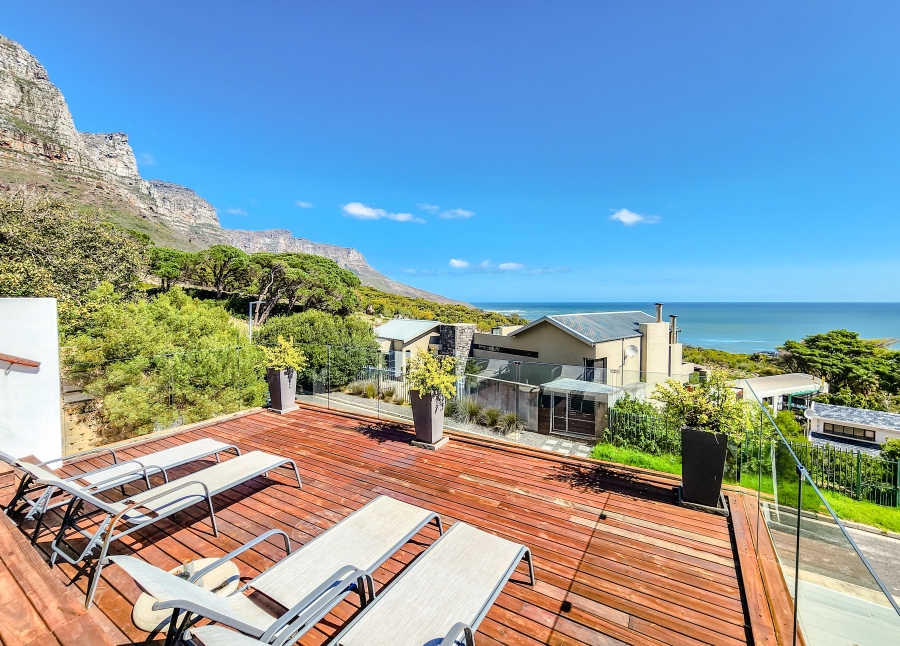 11 Bedroom Property for Sale in Bakoven Western Cape